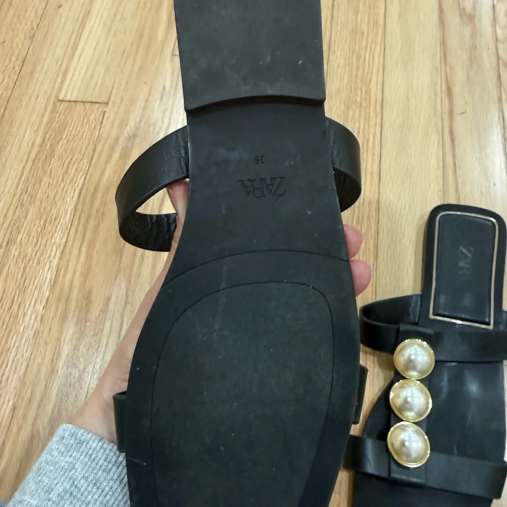 Zara women’s sandals with pearls - Picture 2 of 3